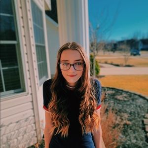 Meet your Posher, Julia